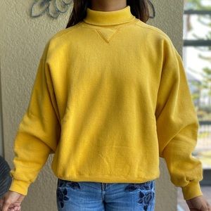 Vintage yellow pullover